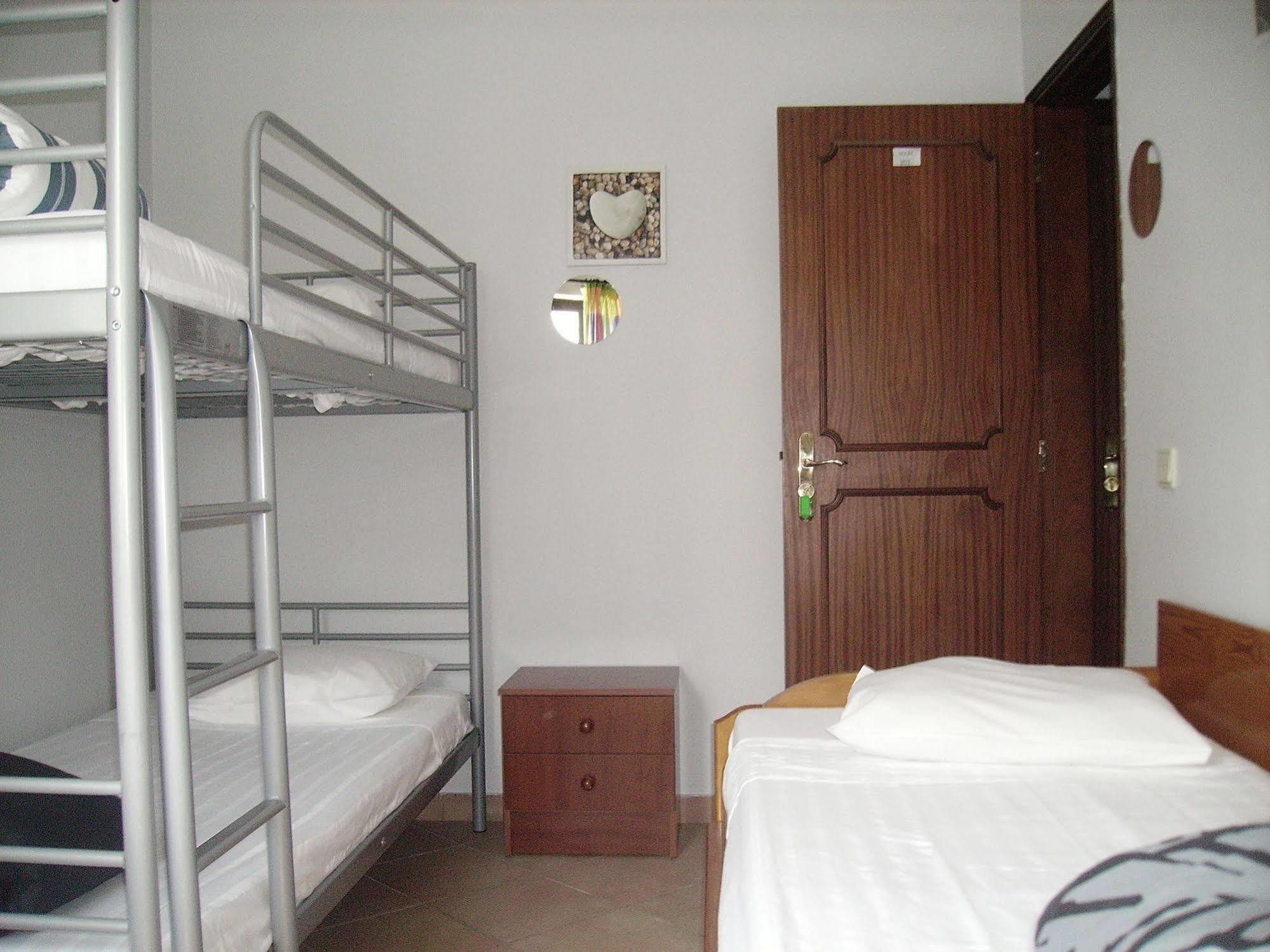 Sunny House Hostal